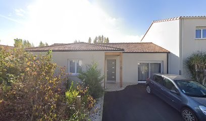 Loriane Tardif - Consultante communication et rédaction web SEO, Agence de Marketing Digital à Saint-Julien-de-Concelles