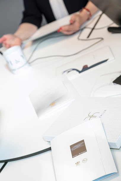 Api & You Agence Conseil Communication E-Commerce, Agence de Marketing à Poligny