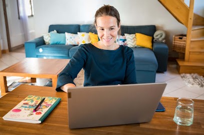 Aurélie BUGUET - Com'vous êtes, Agence de Marketing à Lumbin